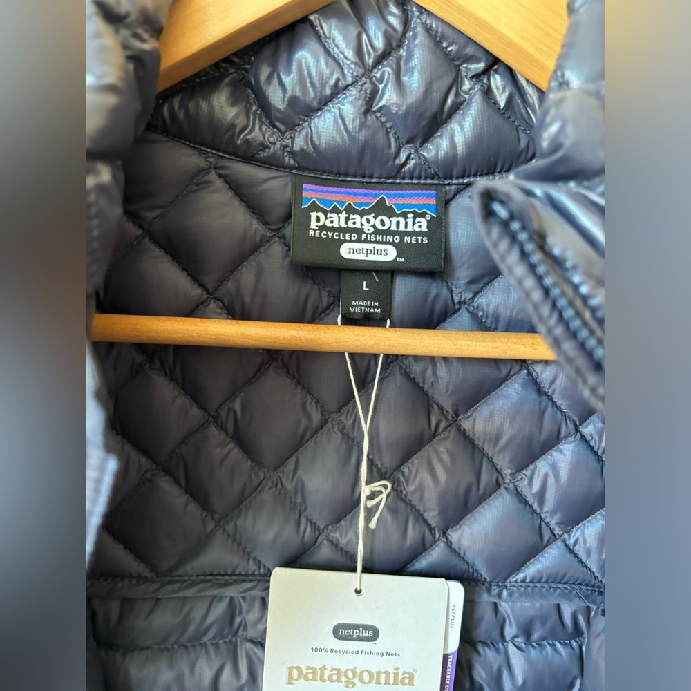 Patagonia Women's AlpLight Down Jacket Smolder Blue Slim Fit Zipper Size L - Picture 13 of 14